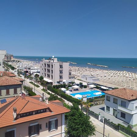 Hotel Atlantic Rimini Kültér fotó